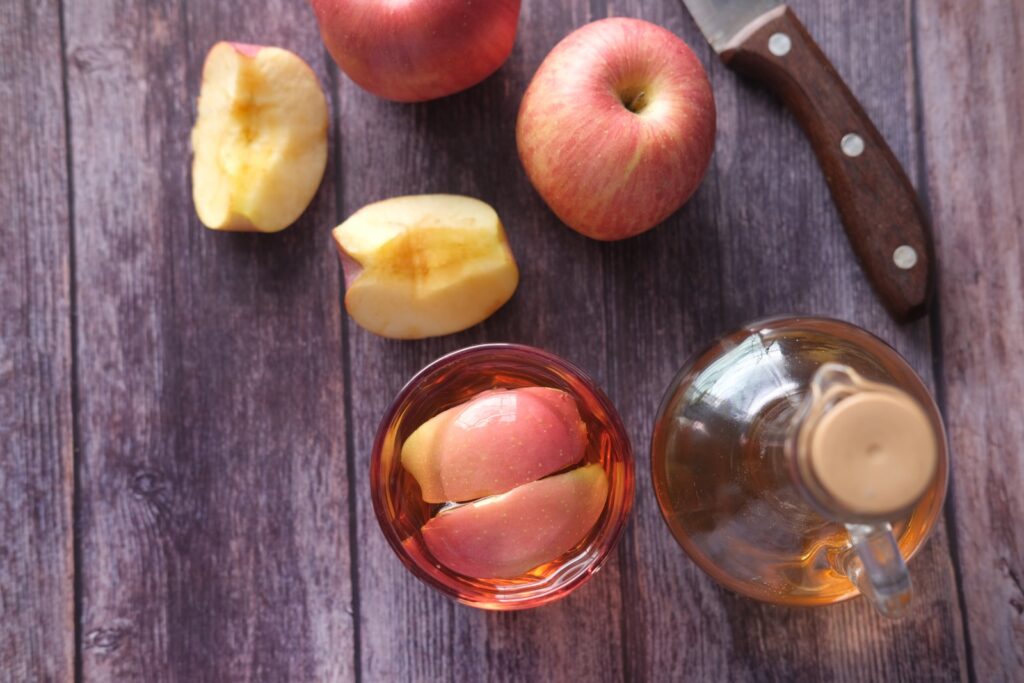 The Apple Cider Vinegar Heartburn Remedy