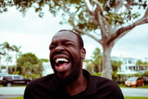 Laugh To Relieve Stress And Avoid Anxiety