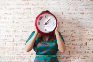 Don't Lay In Bed And Look At The Clock To Avoid Insomnia