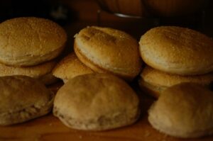 Thintini Buns Are A Delicious Alternative To Carbohydrate-Heavy Regular Hamburger Buns