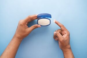 Use Petroleum Jelly For Hemorrhoids