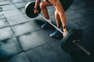 Avoid Backaches By Lifting With Your Legs