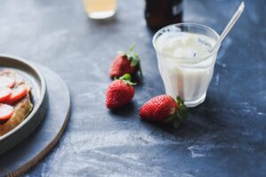 The Bacteria In Plain Yogurt May Aid In The Treatment Of A Yeast Infection