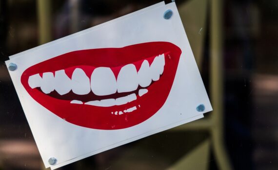 Choosing The Best Teeth Whitening Treatment