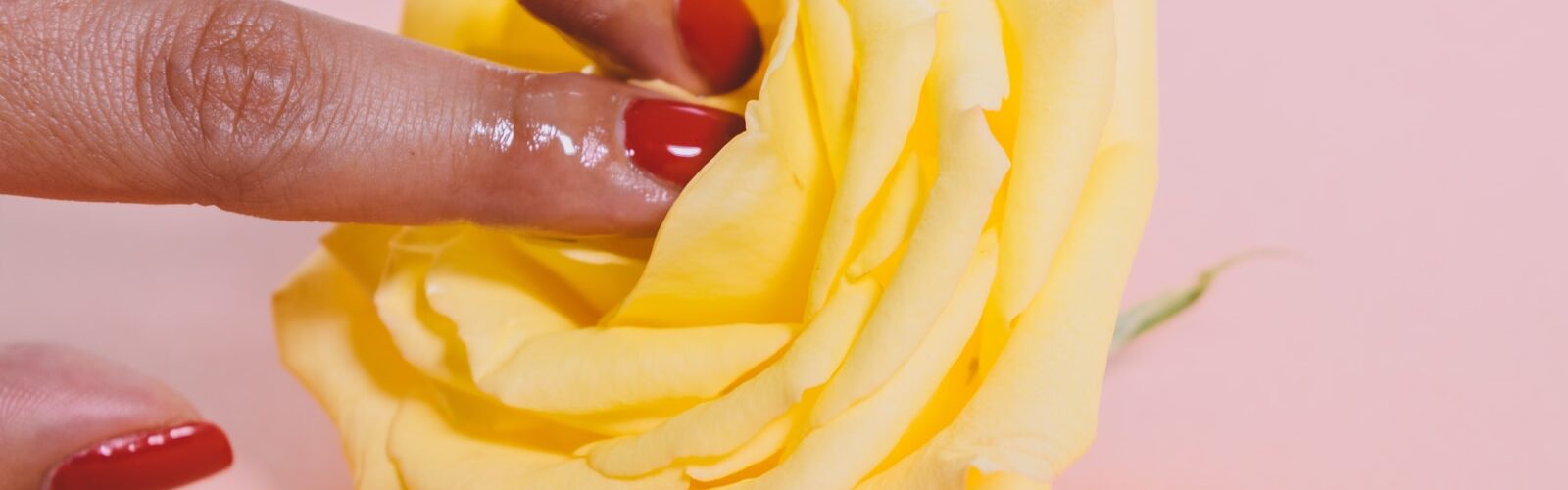 Symptoms and Causes of Genital Herpes Outbreaks - Treatments and Therapies