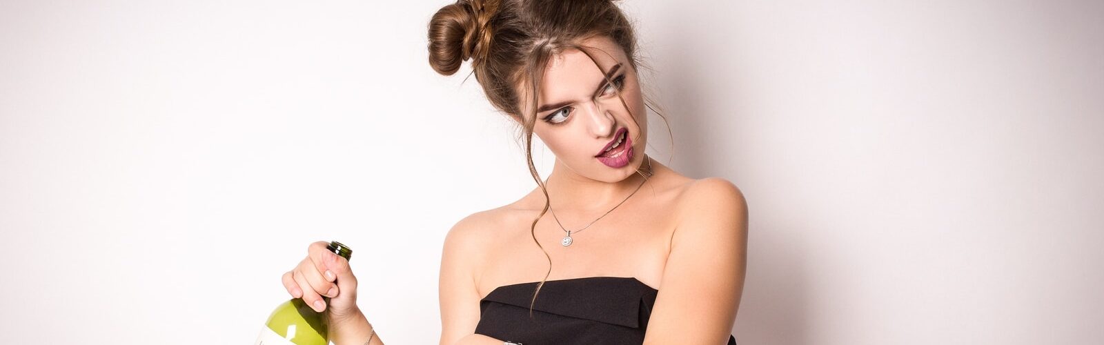 Alcoholism Disease Treatment - Benefits of Quitting - Signs of Alcohol Use Disorder